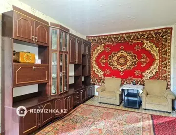 2-комнатная квартира, этаж 3 из 5, 44 м²