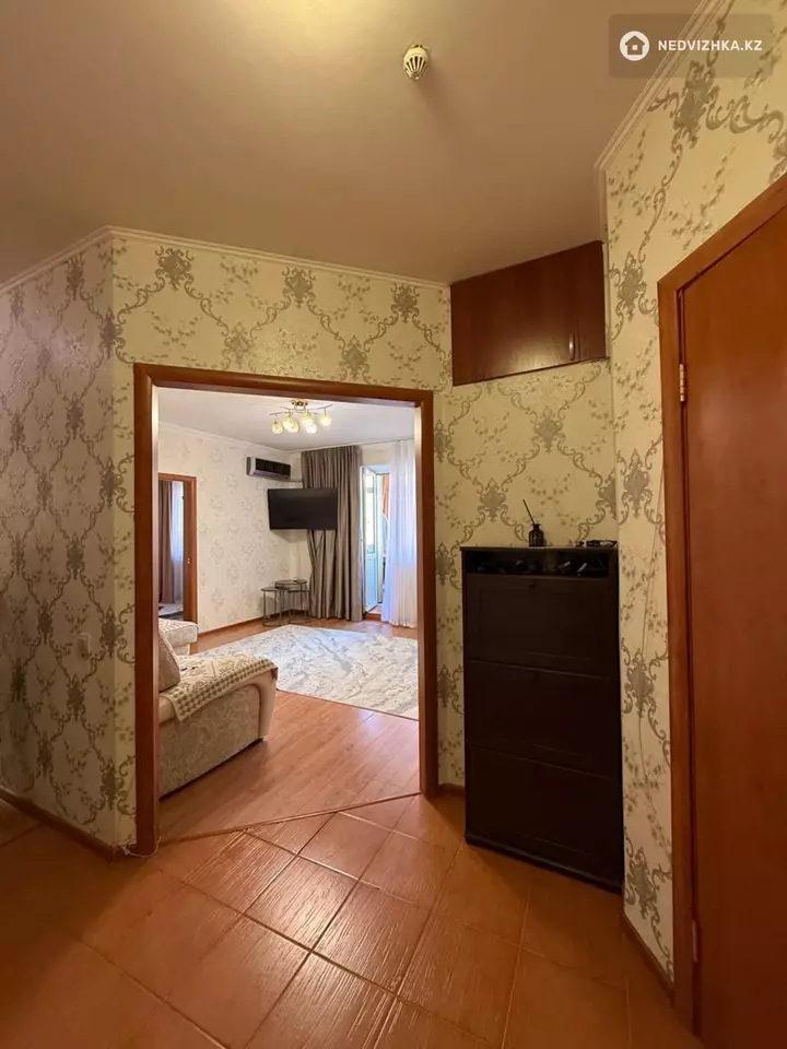 3-комнатная квартира, этаж 5 из 12, 65 м², фотография 3