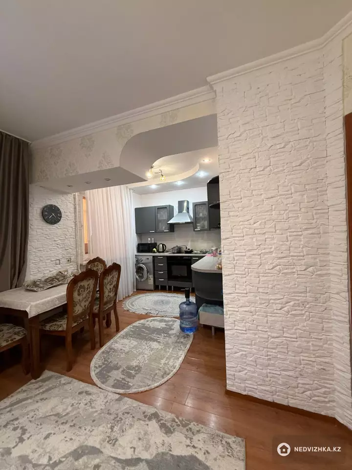 3-комнатная квартира, этаж 5 из 12, 65 м², фотография 4