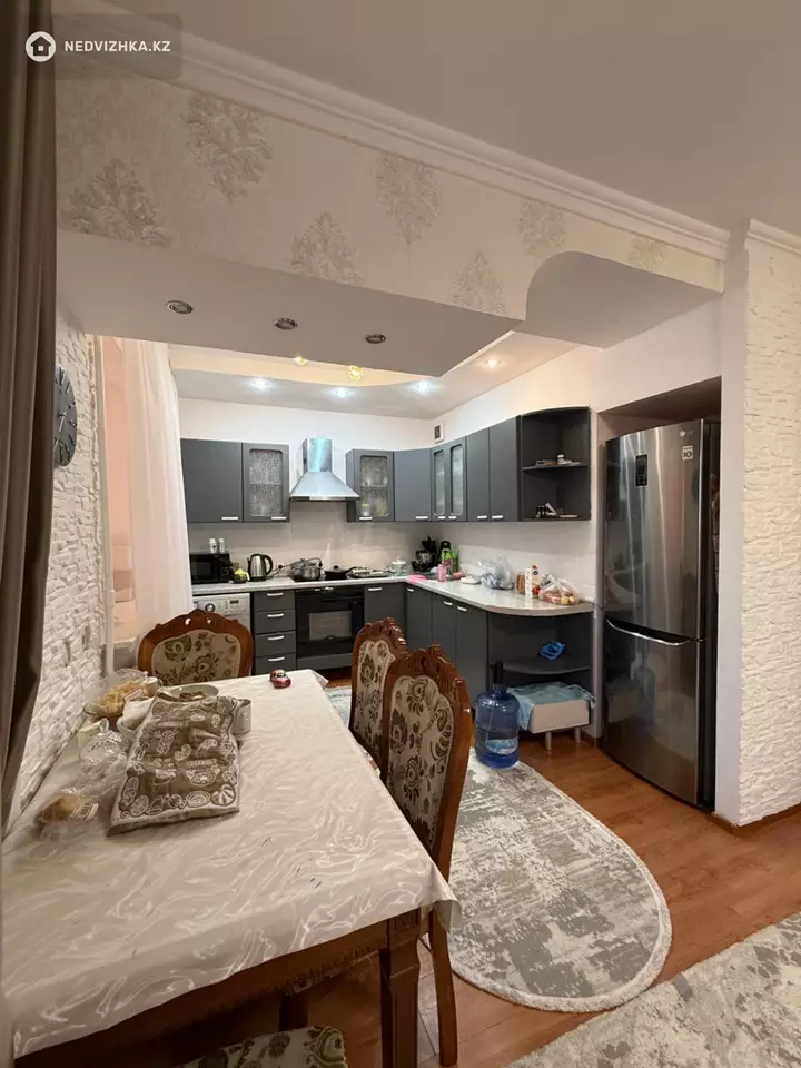 3-комнатная квартира, этаж 5 из 12, 65 м², фотография 5