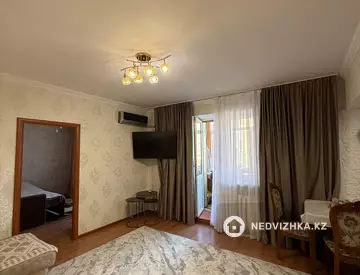 3-бөлмелі пәтер, қабат 5 барлық қабат саны 12, 65 м², 10-нобай