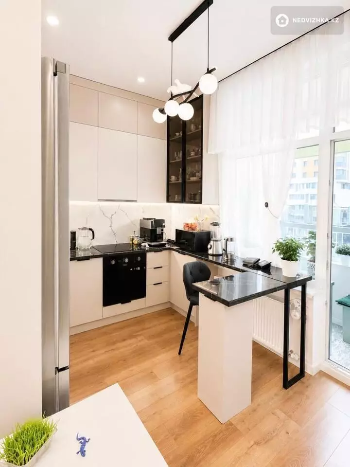 3-комнатная квартира, этаж 3 из 16, 70 м², 4-фотосурет
