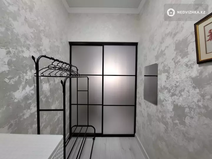1-комнатная квартира, этаж 5 из 12, 42 м², фотография 4