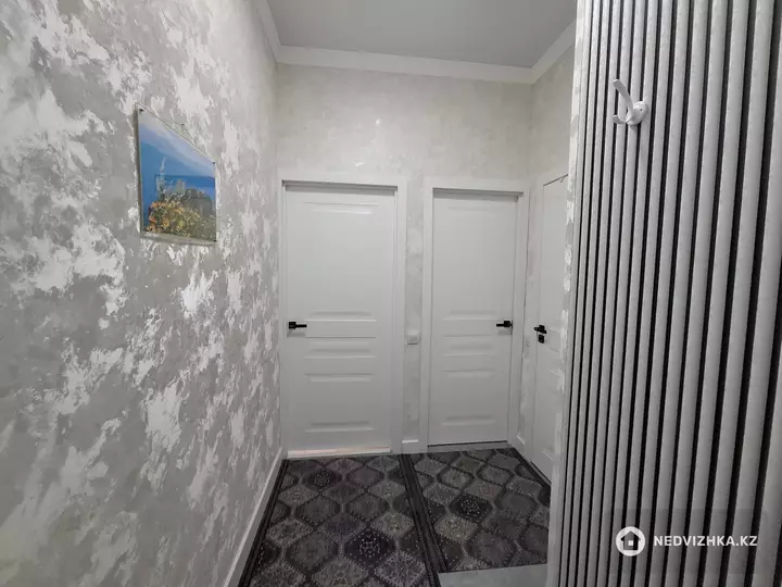 1-комнатная квартира, этаж 5 из 12, 42 м², фотография 5