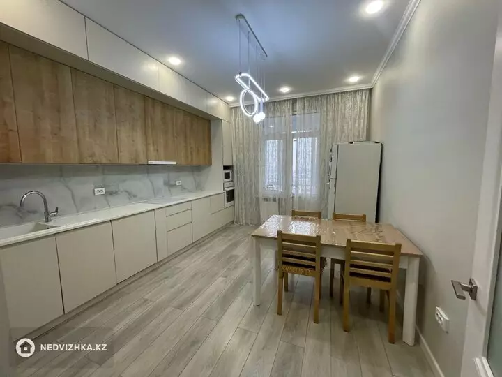 3-комнатная квартира, этаж 12 из 17, 120 м², фотография 4