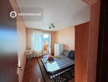 3-комнатная квартира, этаж 5 из 5, 67 м², миниатюра 3