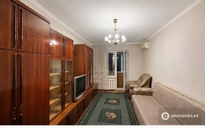2-комнатная квартира, этаж 2 из 5, 54 м², фотография 3