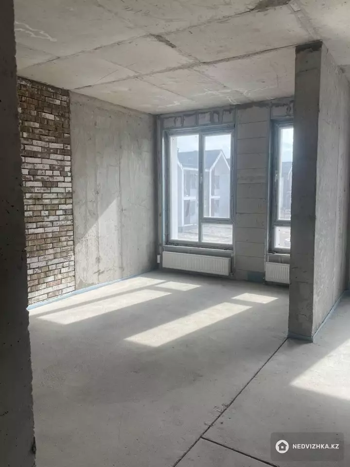 2-комнатная квартира, этаж 2 из 3, 68 м², фотография 3