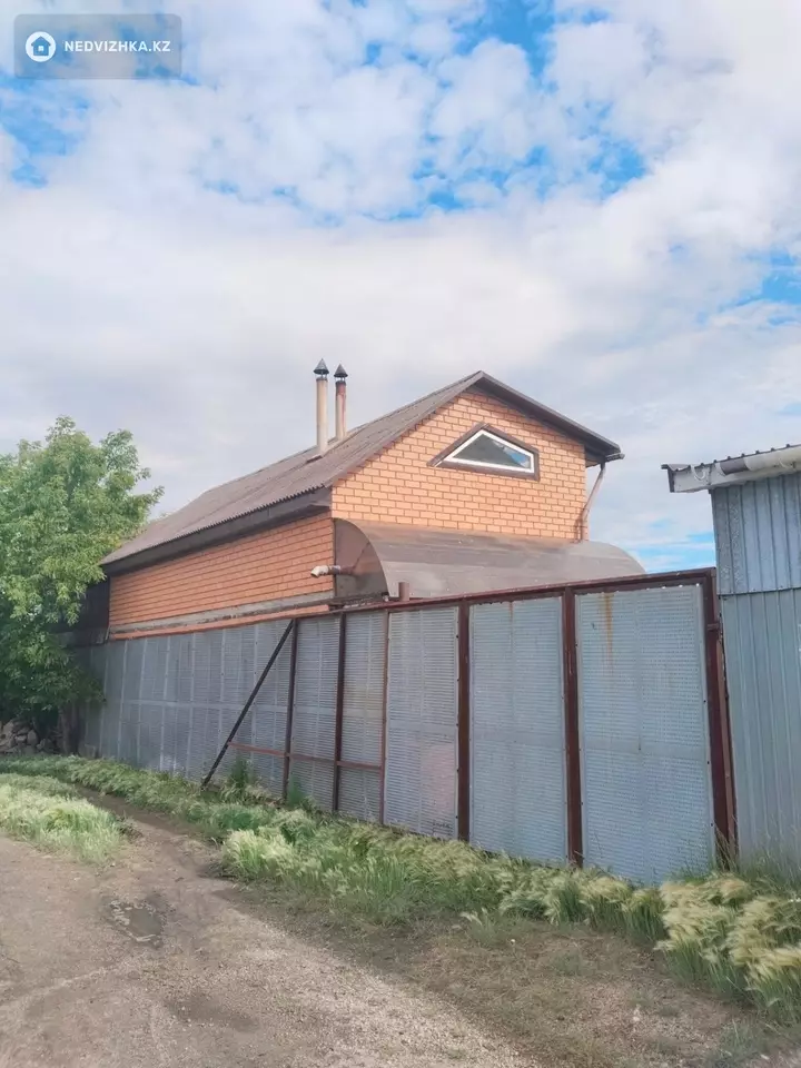 7-комнатный дом, 8 соток, 300 м², фотография 5