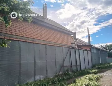 7-комнатный дом, 8 соток, 300 м²