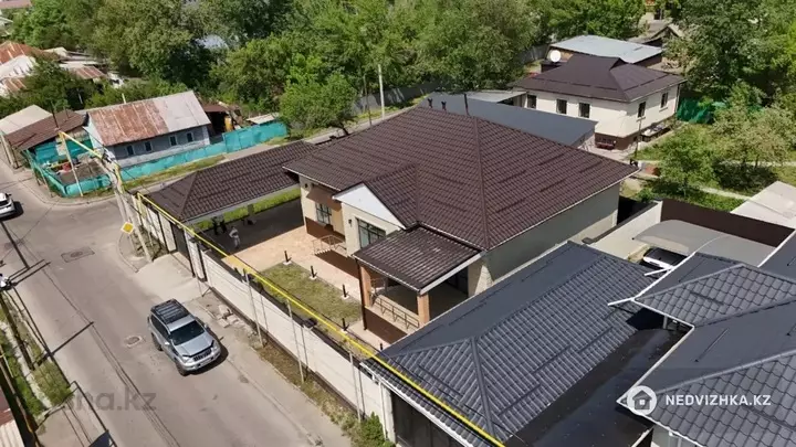 4-комнатный дом, 6 соток, 190 м², фотография 3