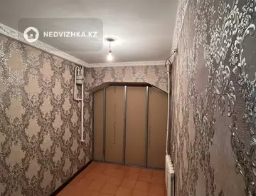 3-комнатная квартира, этаж 1 из 5, 100 м²