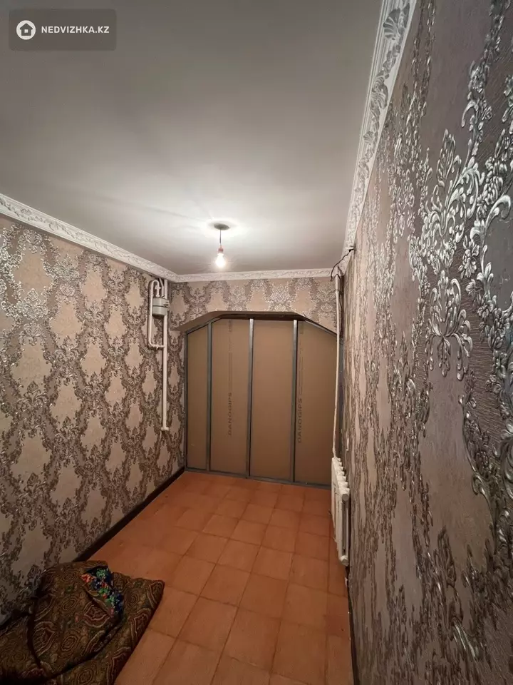 3-комнатная квартира, этаж 1 из 5, 100 м², фотография 3