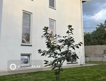 7-комнатный дом, 4.5 соток, 270 м², миниатюра 2