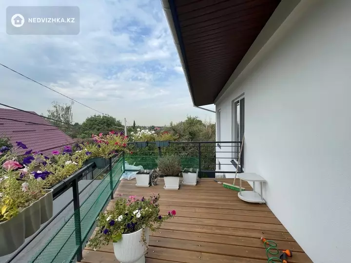 7-комнатный дом, 4.5 соток, 270 м², фотография 5