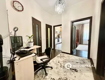 3-комнатная квартира, этаж 2 из 19, 74 м², миниатюра 5