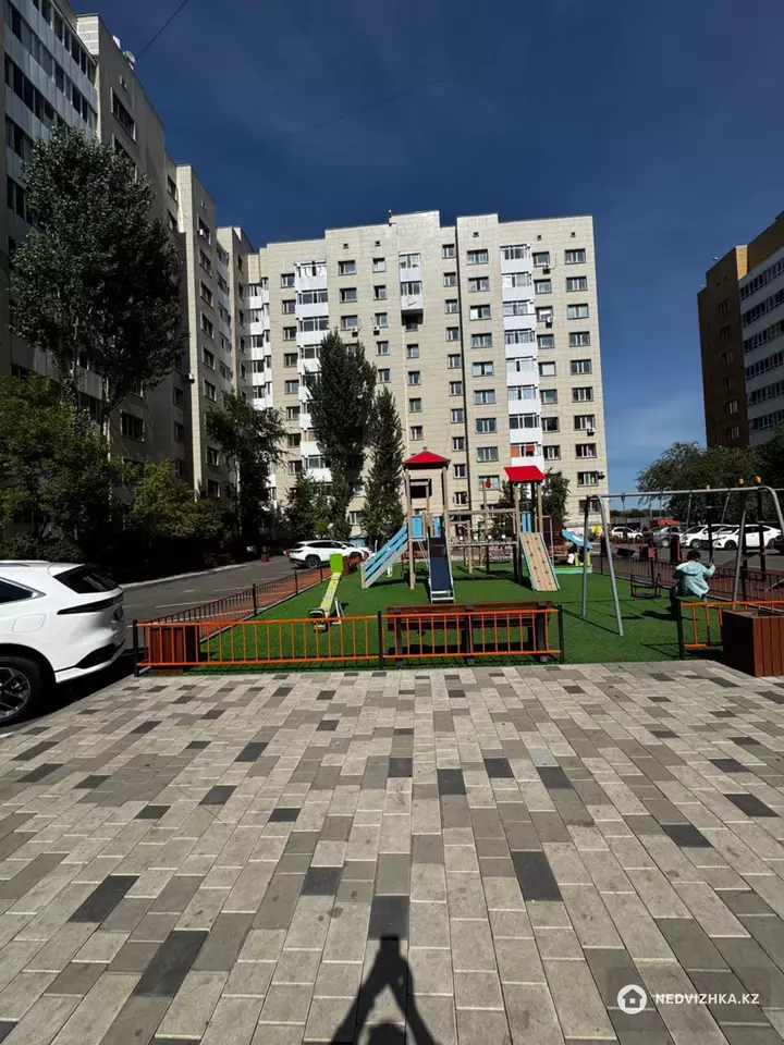 2-комнатная квартира, этаж 2 из 10, 62 м², фотография 3