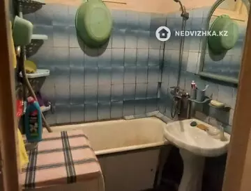 3-комнатная квартира, этаж 5 из 5, 56 м², На длительный срок