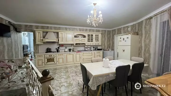 5-комнатный дом, 7.5 соток, 200 м², фотография 5