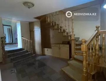 7-бөлмелі үй, 4.5 соттық, 200 м², 7-нобай