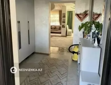 6-бөлмелі үй, 8.6 соттық, 345 м², 9-нобай