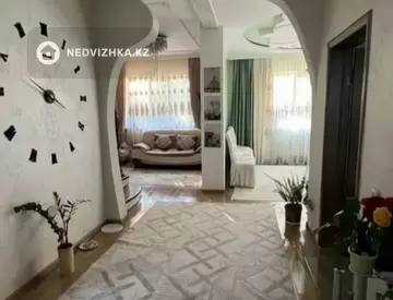 6-бөлмелі үй, 8.6 соттық, 345 м², 10-нобай