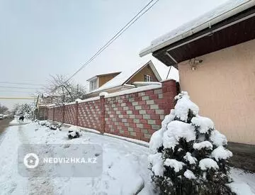 5-комнатный дом, 7 соток, 230 м², миниатюра 2