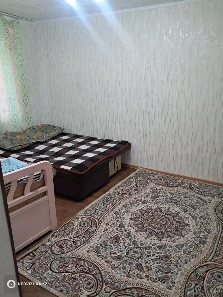 1-комнатная квартира, этаж 2 из 5, 27 м², По часам, 2-фотосурет