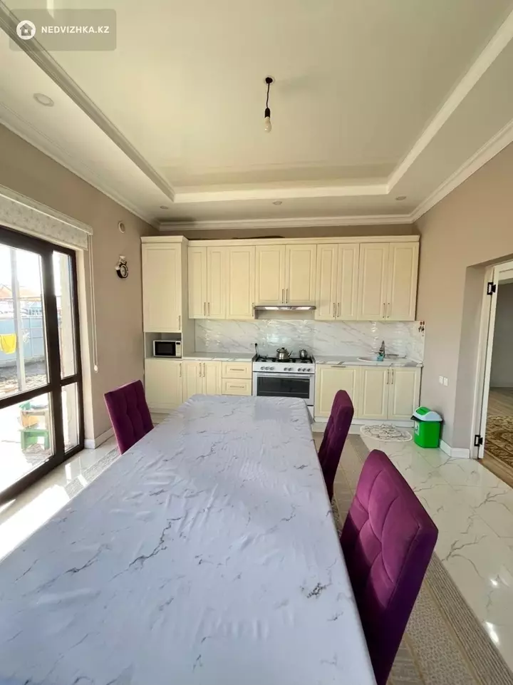 7-комнатный дом, 6 соток, 278 м²