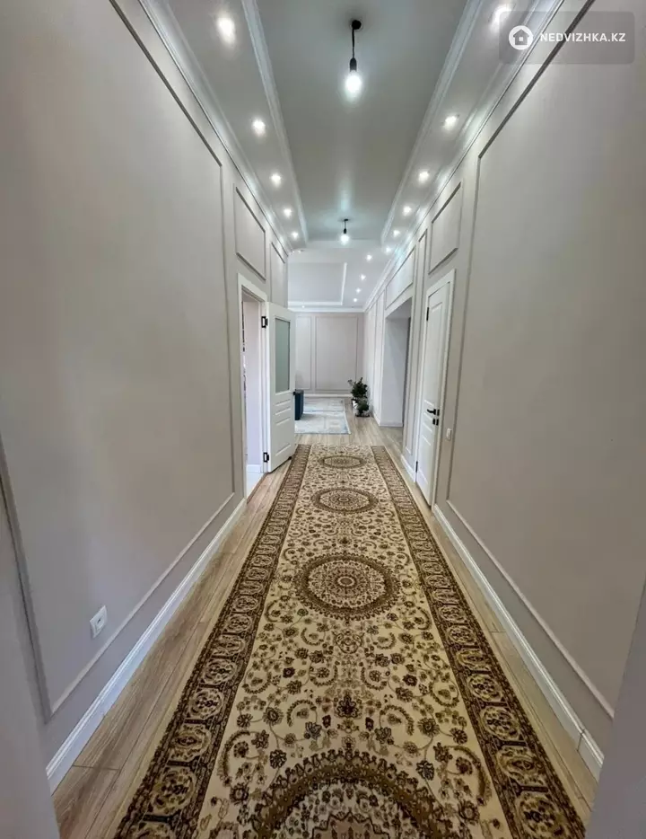 7-комнатный дом, 6 соток, 278 м², фотография 2