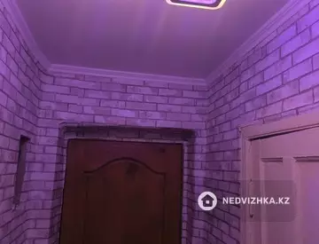3-комнатная квартира, этаж 2 из 5, 53 м²