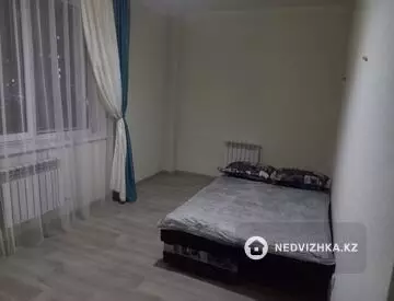 2-комнатная квартира, этаж 3 из 8, 53 м², На длительный срок