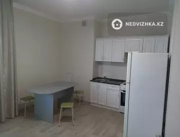 2-комнатная квартира, этаж 3 из 8, 53 м², На длительный срок