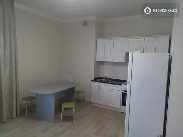 2-комнатная квартира, этаж 3 из 8, 53 м², На длительный срок, фотография 4