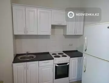 2-комнатная квартира, этаж 3 из 8, 53 м², На длительный срок, миниатюра 6