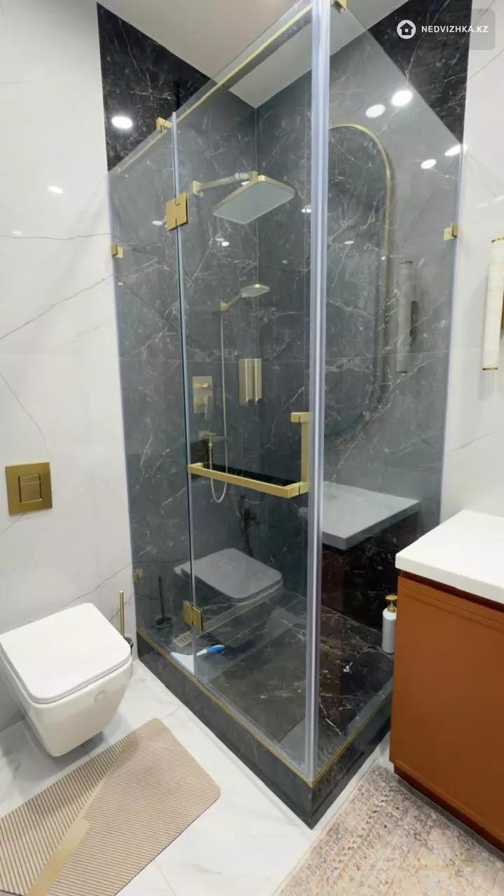 4-комнатная квартира, этаж 8 из 22, 134 м², 2-фотосурет