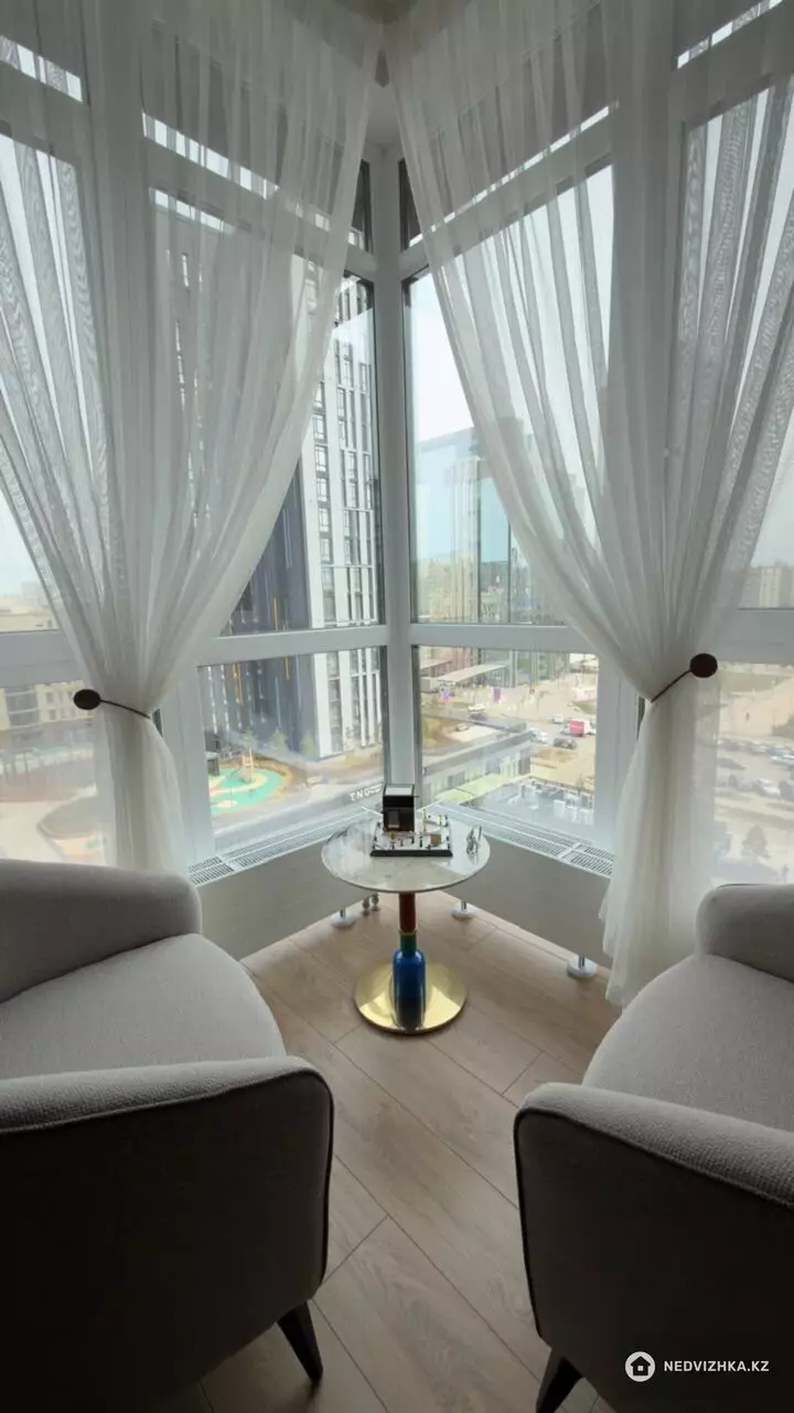 4-комнатная квартира, этаж 8 из 22, 134 м², 4-фотосурет