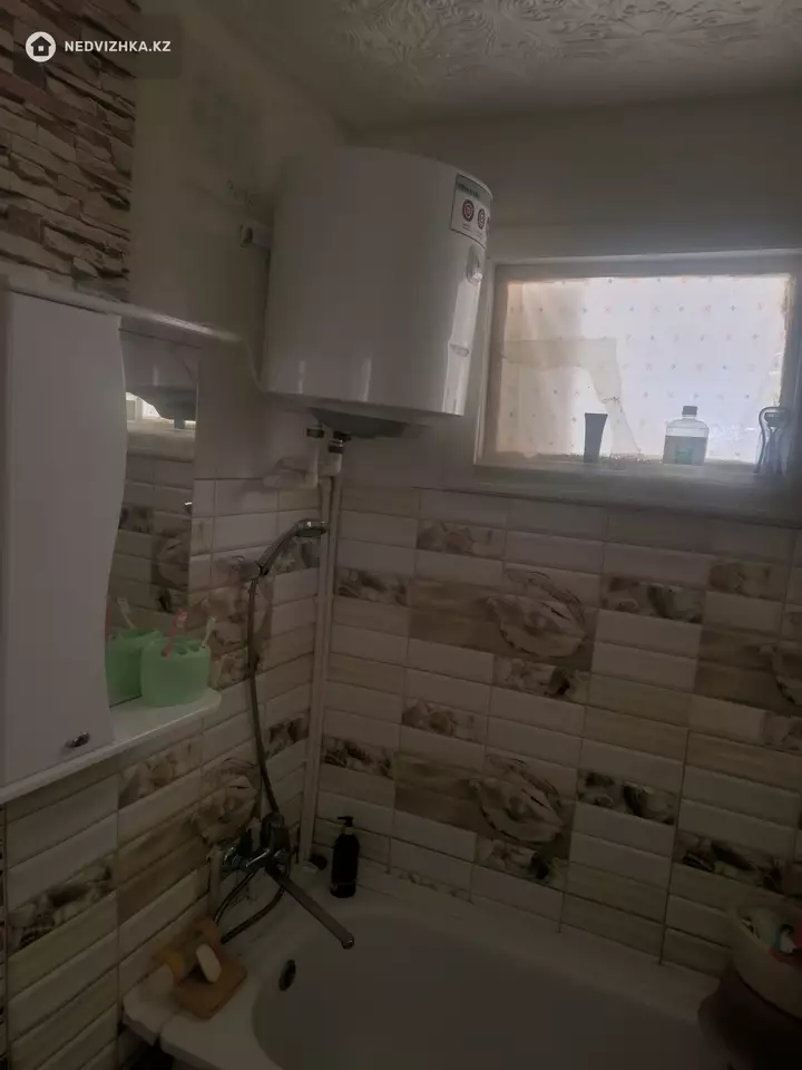 3-комнатная квартира, этаж 2 из 5, 54 м², фотография 5