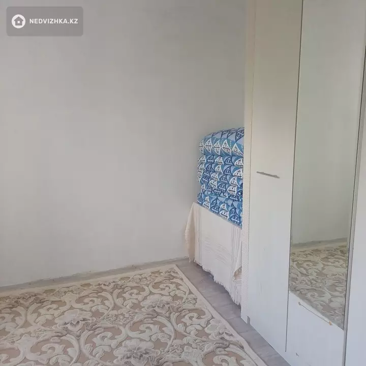 3-комнатная квартира, этаж 3 из 5, 48 м², фотография 2