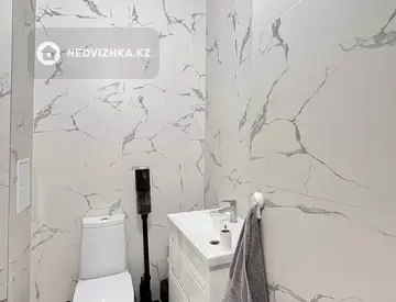 2-комнатная квартира, этаж 14 из 14, 68 м², миниатюра 10