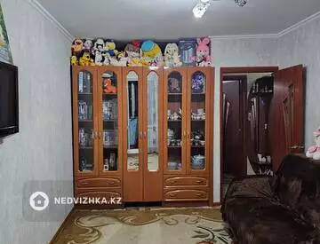 2-комнатная квартира, этаж 4 из 5, 48 м²