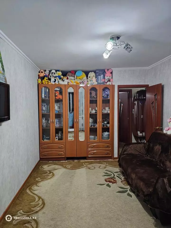 2-комнатная квартира, этаж 4 из 5, 48 м², фотография 4
