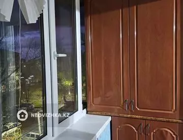 2-комнатная квартира, этаж 4 из 5, 48 м²