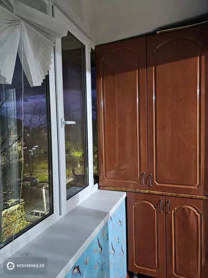 2-комнатная квартира, этаж 4 из 5, 48 м², фотография 5