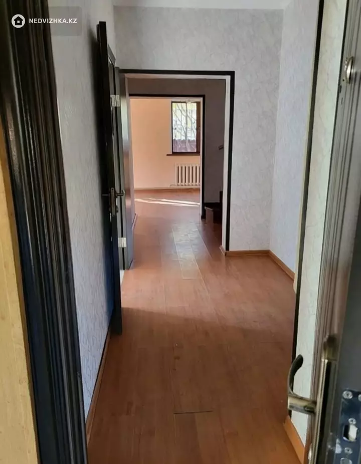 6-комнатный дом, 4 соток, 150 м², фотография 3