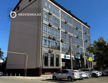 2-комнатная квартира, этаж 4 из 5, 78 м²