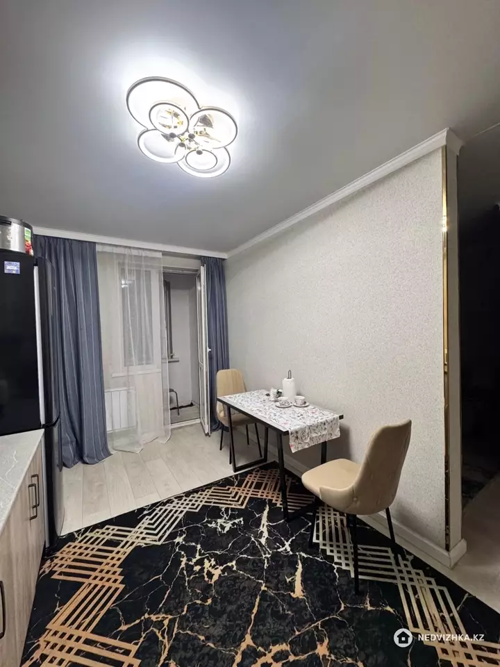 1-комнатная квартира, этаж 4 из 9, 39 м², фотография 3