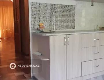 3-комнатная квартира, этаж 3 из 4, 62 м²