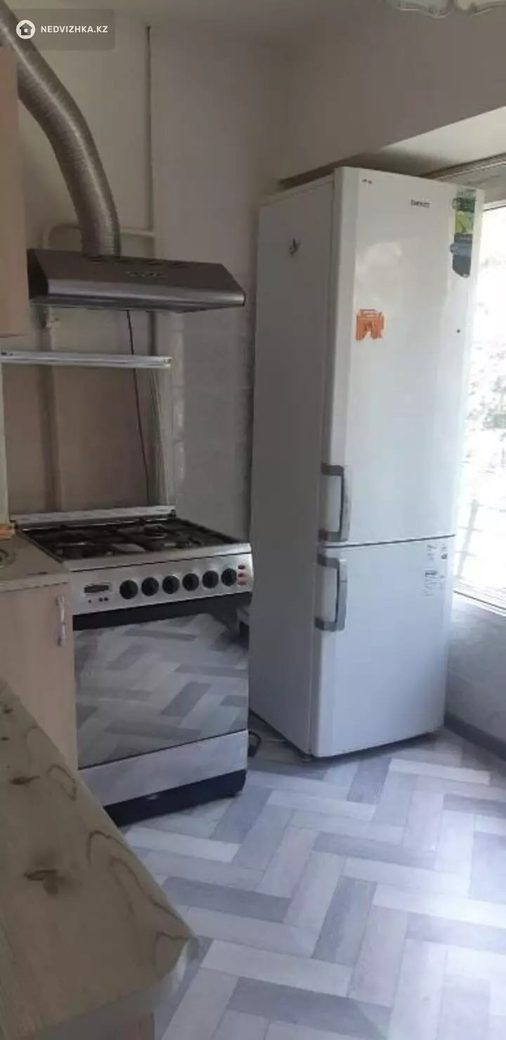 3-комнатная квартира, этаж 3 из 4, 62 м², фотография 3