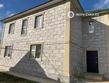 5-комнатный дом, 10 соток, 240 м²
